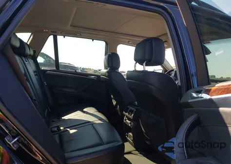 2012 BMW X5 xDrive35D from USA, damaged, VIN 5UXZW0C52C0B89463